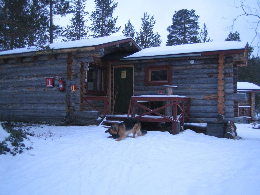 Ahkun Tupa Villa Lemmenjoki Exterior photo